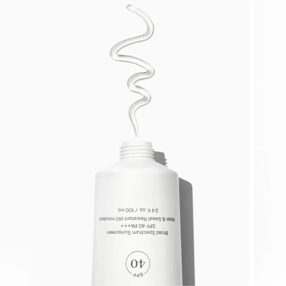 Unseen Sunscreen Body in SPF 40 [Supergoop!] - Picture 2 of 3